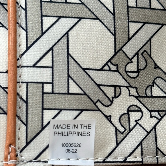 Tory Burch Basketweave Shopper Bag - Picture 15 of 15